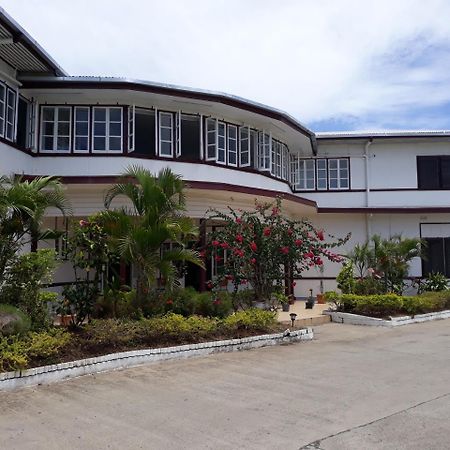 Gold Town Tavua Hotel Bagian luar foto