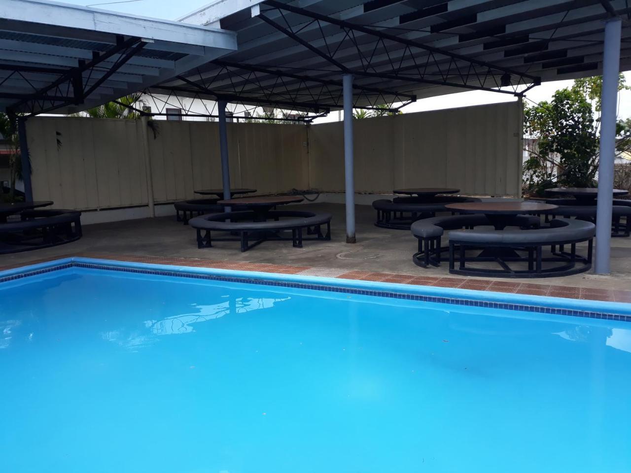 Gold Town Tavua Hotel Bagian luar foto